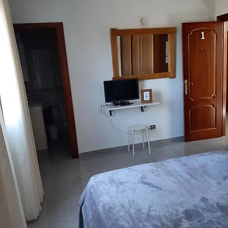 Vivienda El Timon בית הארחה *